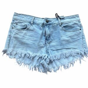 NWT Hot Kiss Light Blue Distressed Frayed Hem Denim Shorts